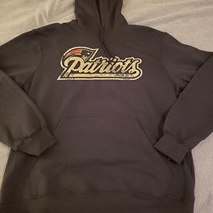 Men"s NE Patriots hooded sweatshirt